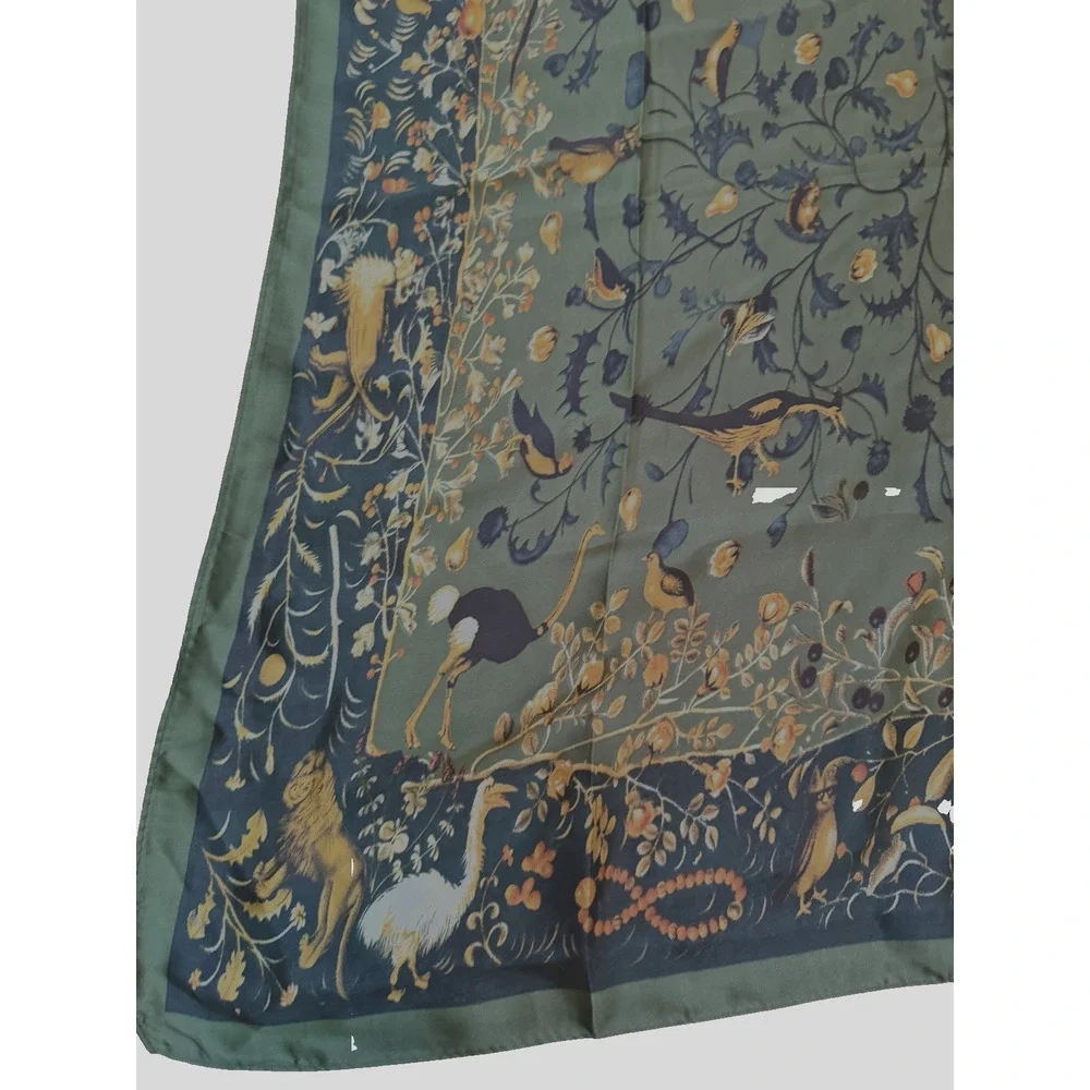 Scarf Bird & Animal Tapestry Print Green Silk-Feel Shawl New With Tags Si Na Yu